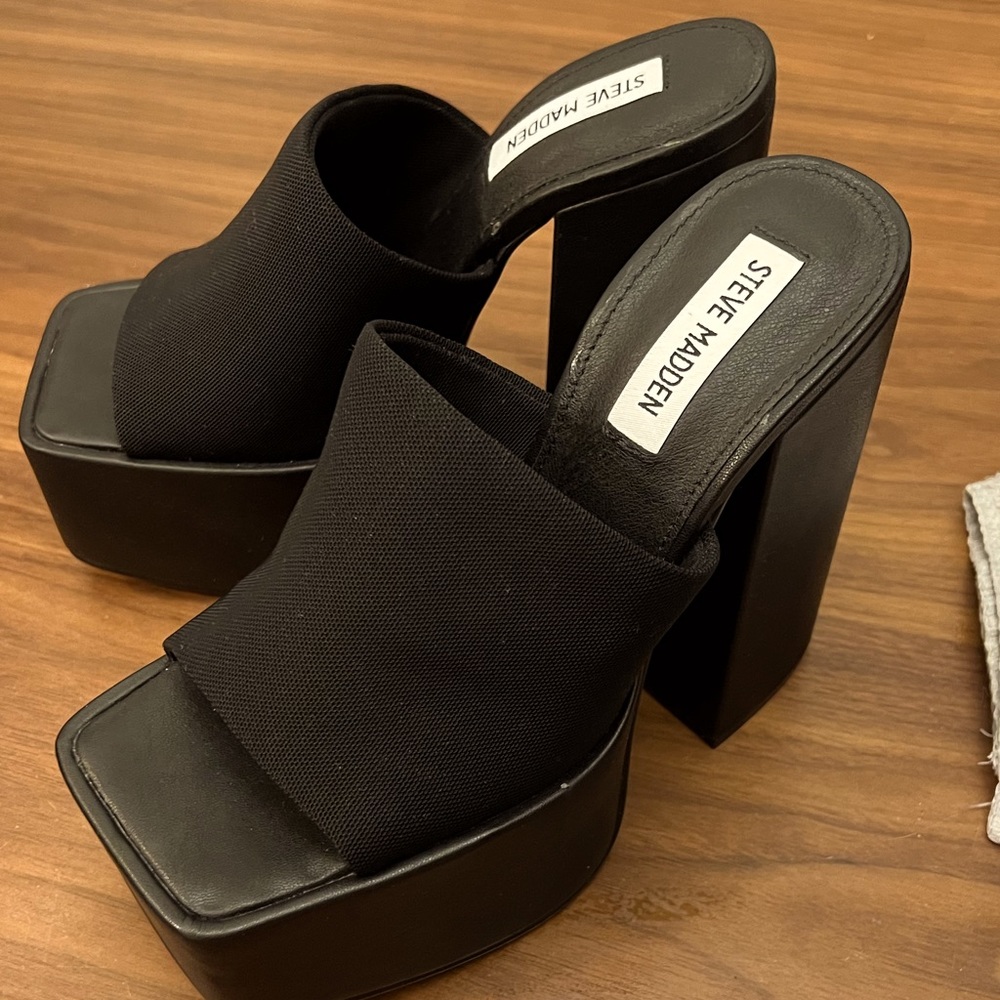 Steve Madden Tristyn heel